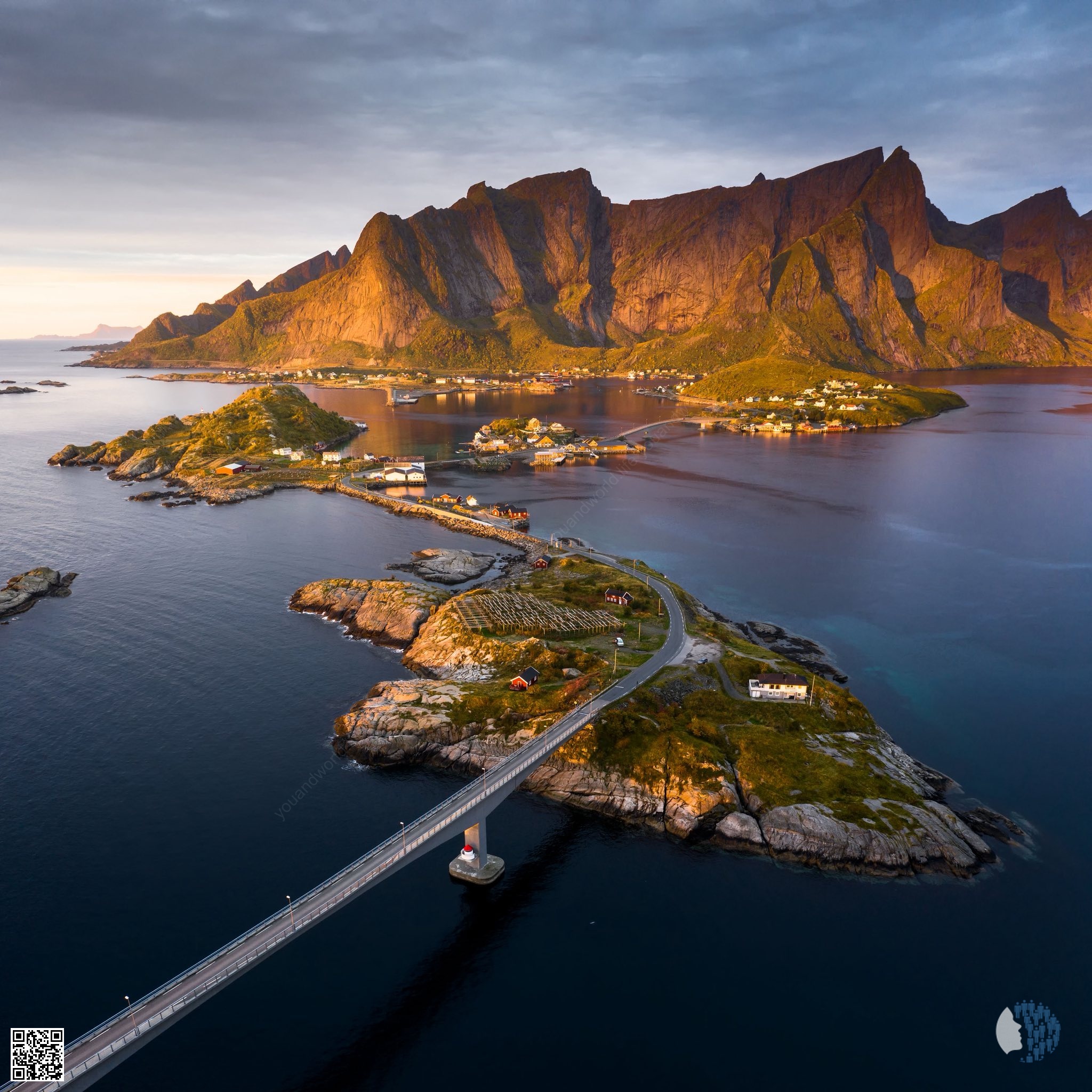 Լոֆոտեն կղզիների, Նորվեգիայի բնապատկերներ | Լոֆոտենի ապշեցուցիչ տեսարանների հավաքածու՝ վեհաշուք լեռներով, աշնանային արտացոլանքներով, ոլորապտույտ ճանապարհներով, հարմարավետ ձկնորսական գյուղերով և հյուսիսափայլով